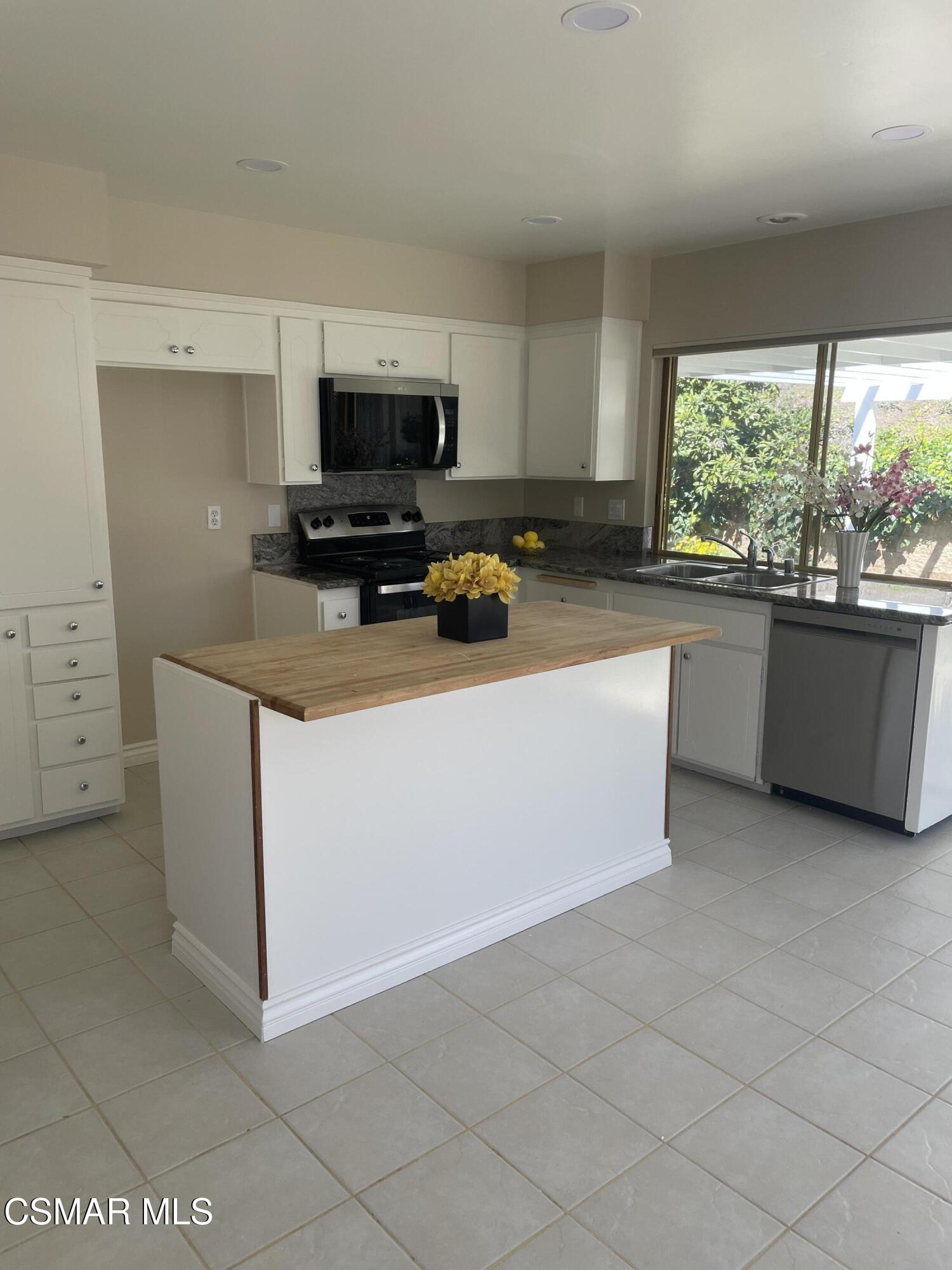 659 Flaming Star Avenue