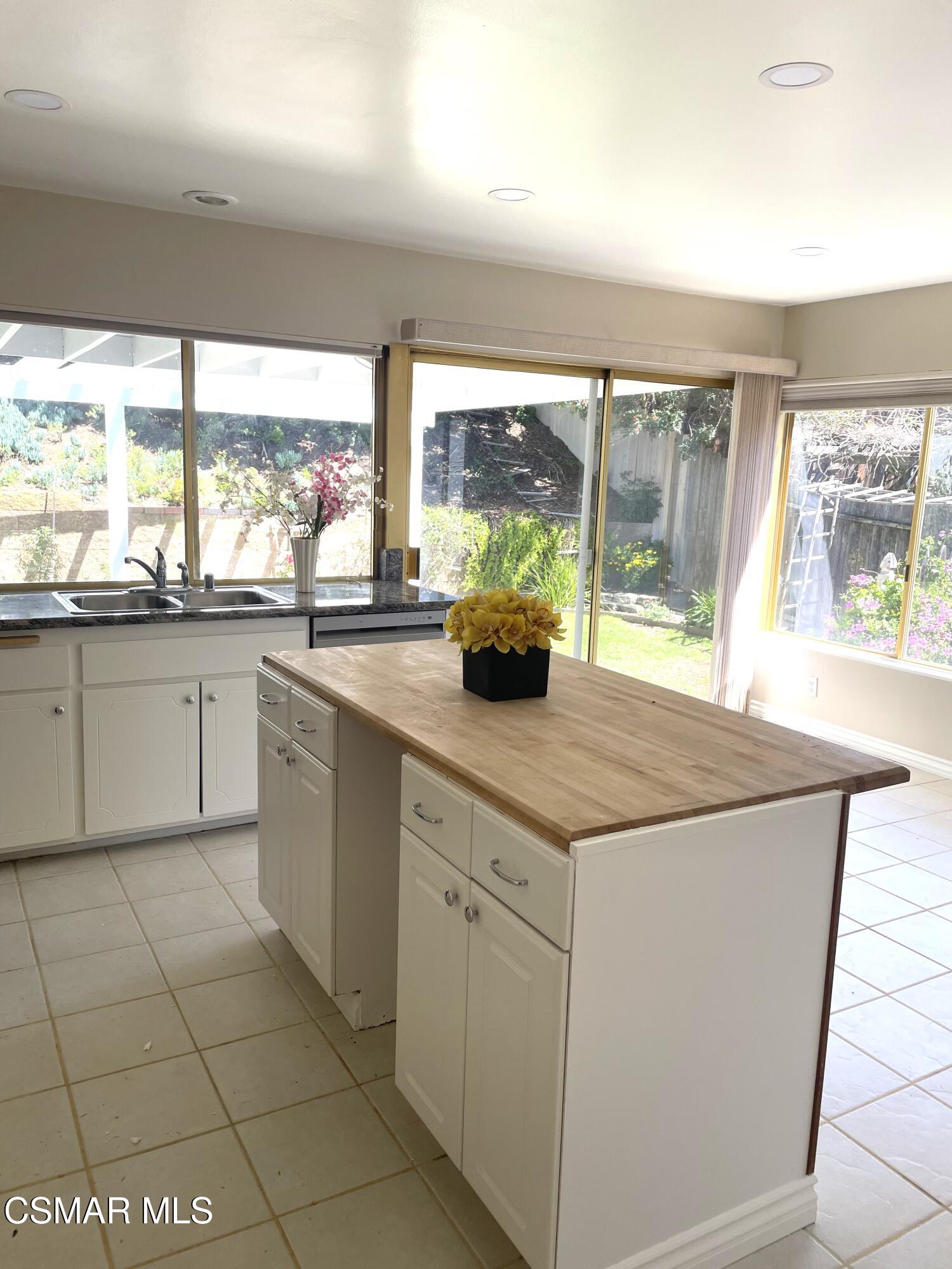 659 Flaming Star Avenue