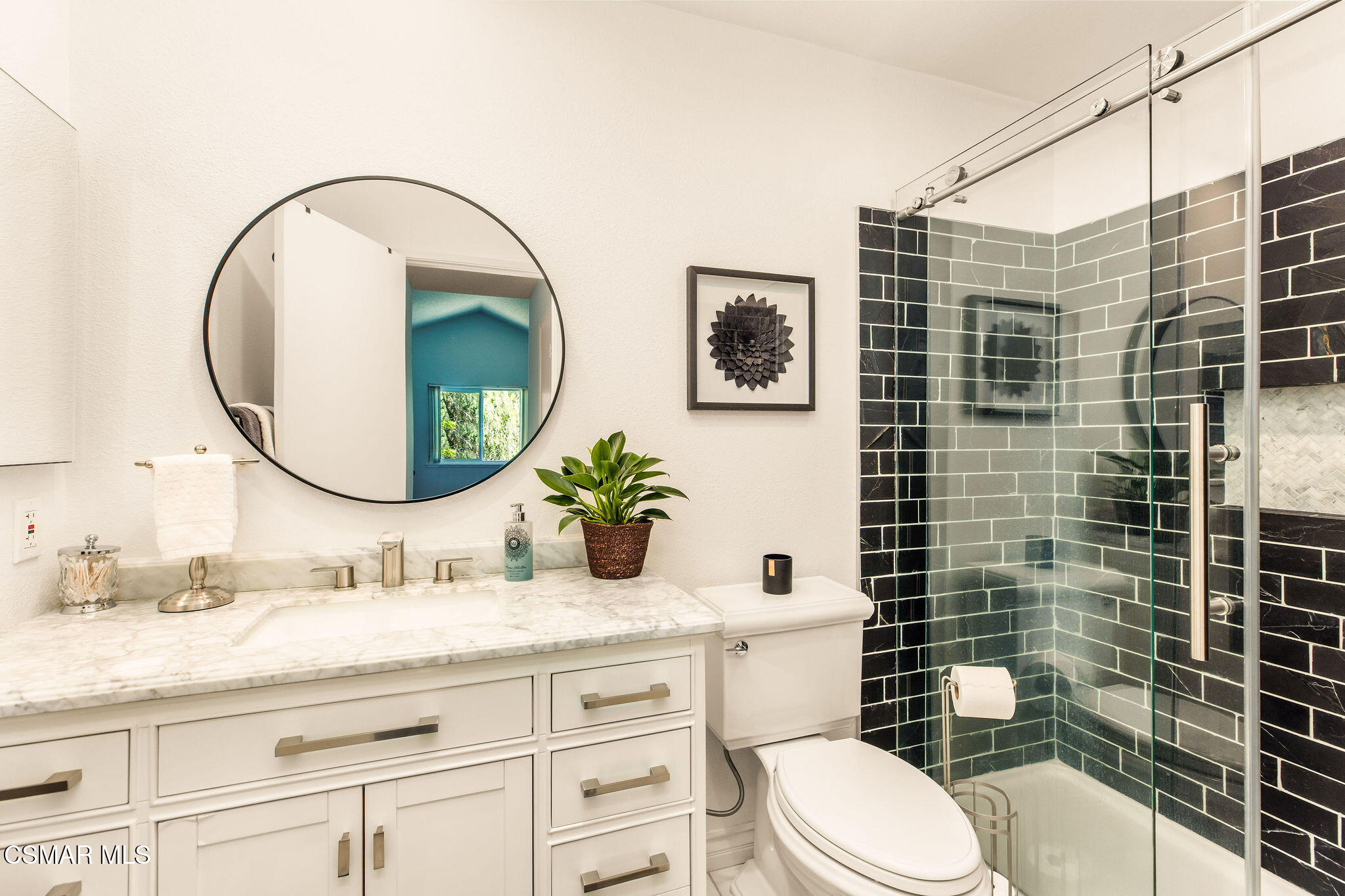 6825 Eaglehaven Lane