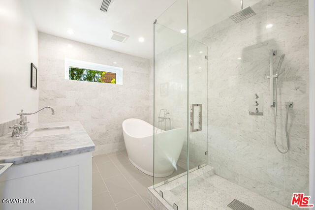 290 Lake Sherwood Drive