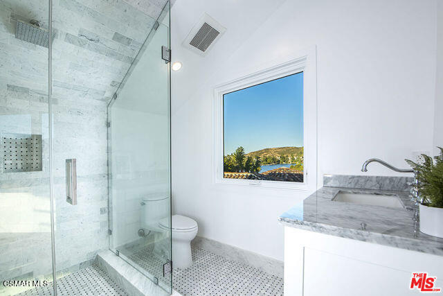 290 Lake Sherwood Drive