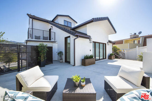 290 Lake Sherwood Drive