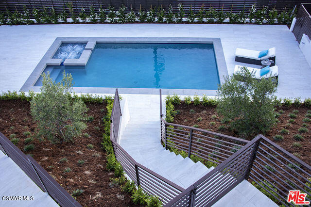 290 Lake Sherwood Drive