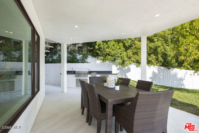 290 Lake Sherwood Drive