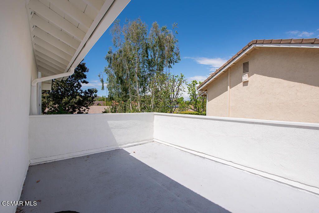 2339 E Meadowland Court