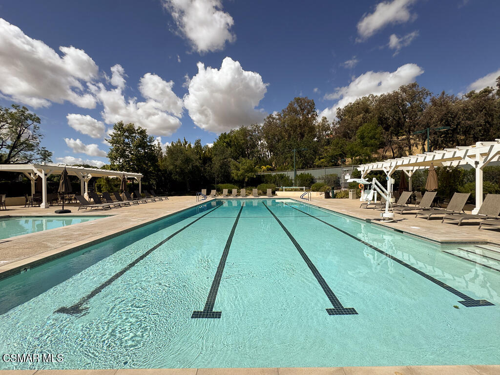 2339 E Meadowland Court