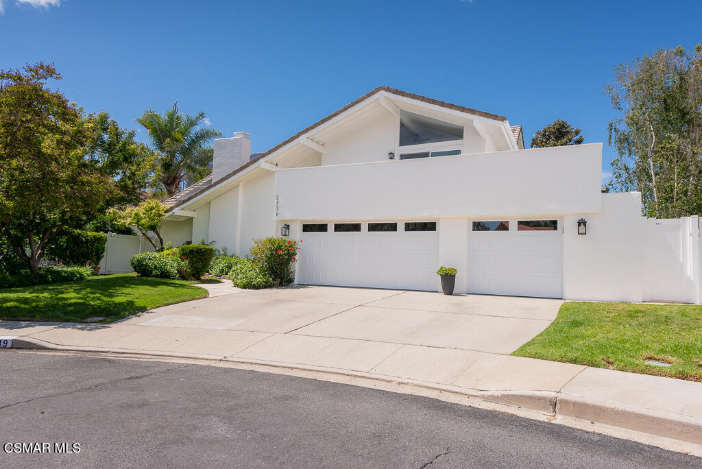 2339 E Meadowland Court