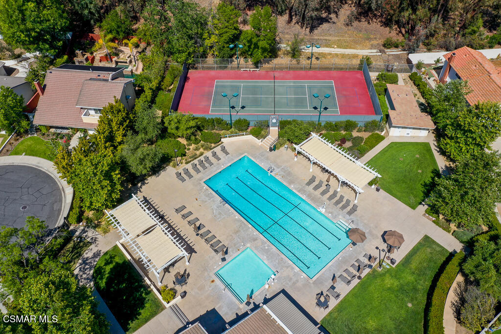 2339 E Meadowland Court