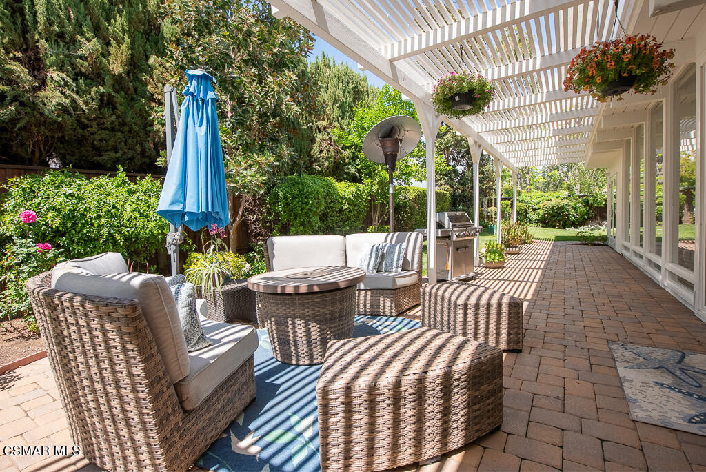 2339 E Meadowland Court