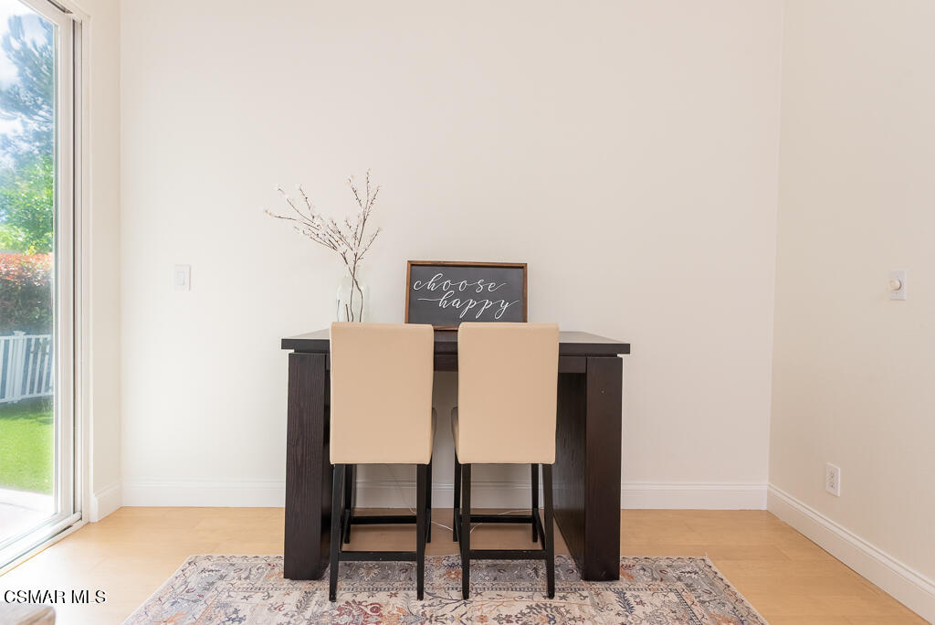 2339 E Meadowland Court