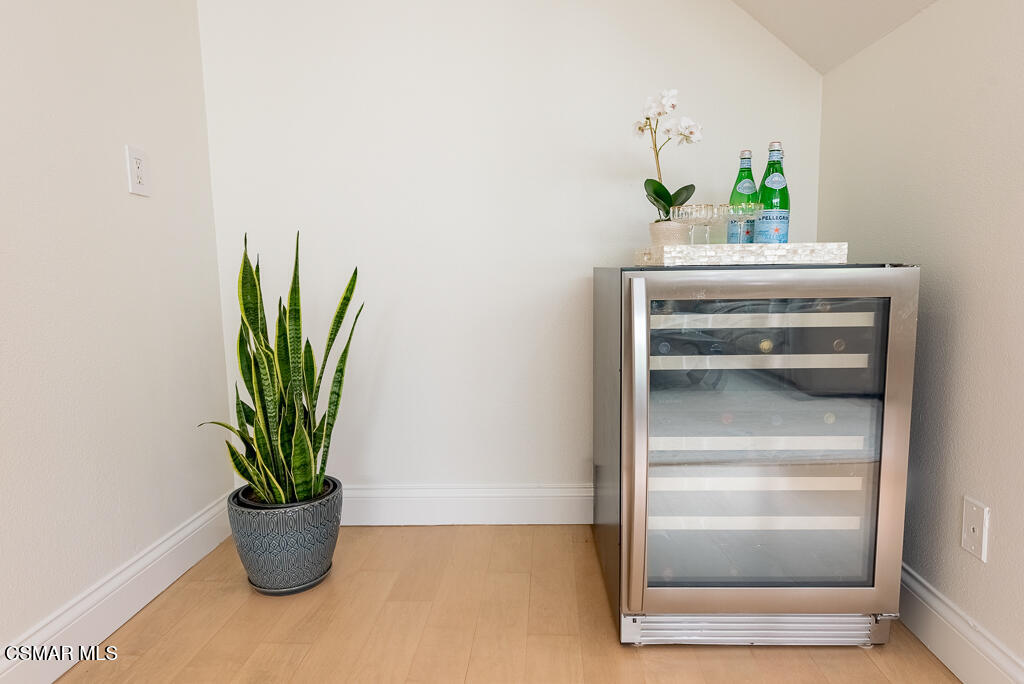 2339 E Meadowland Court