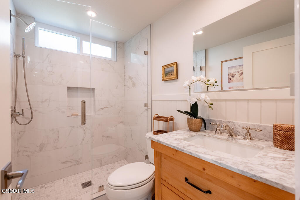 2339 E Meadowland Court