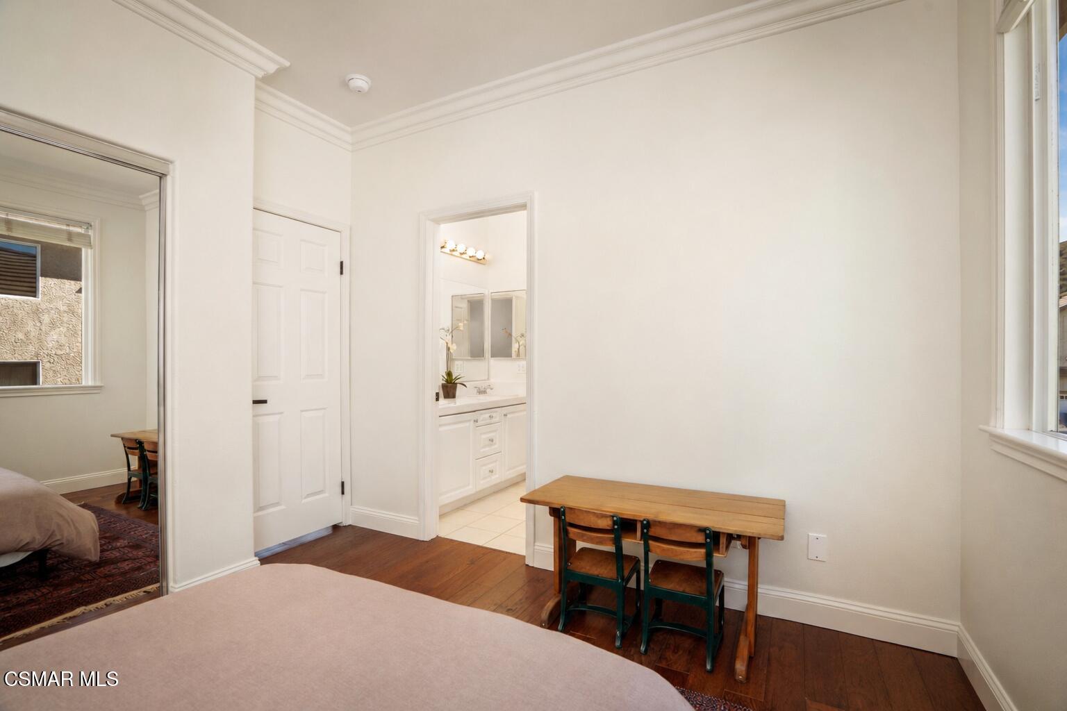 1004 Lambourne Place