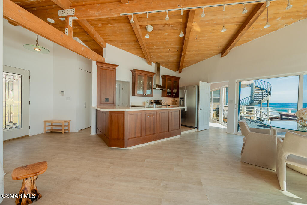 43300 E Pacific Coast Highway
