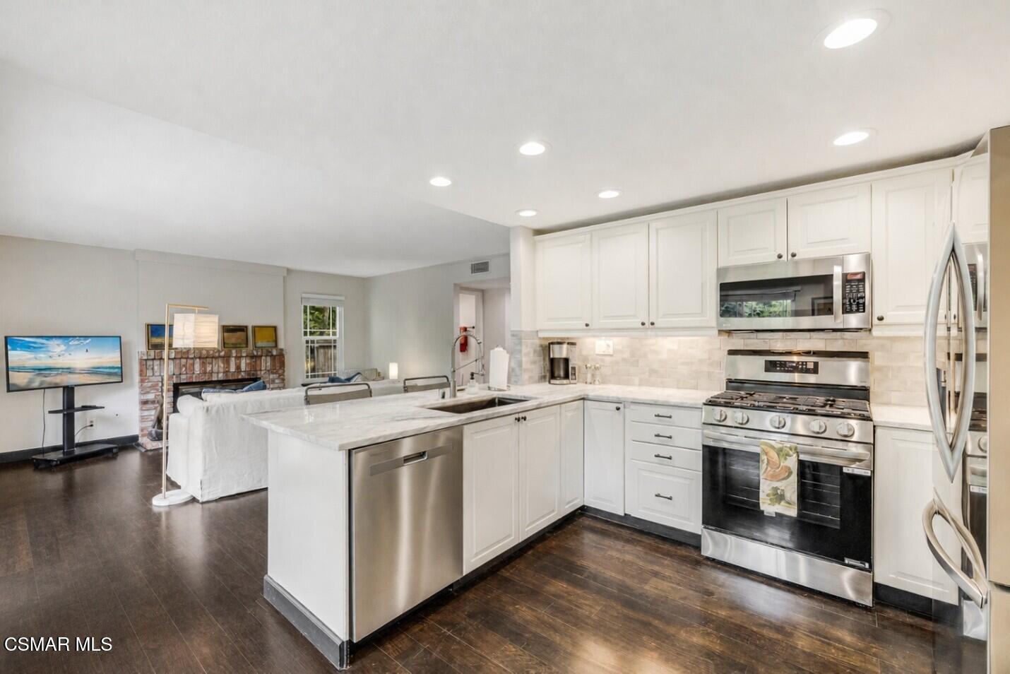 2229 Meadowside Drive