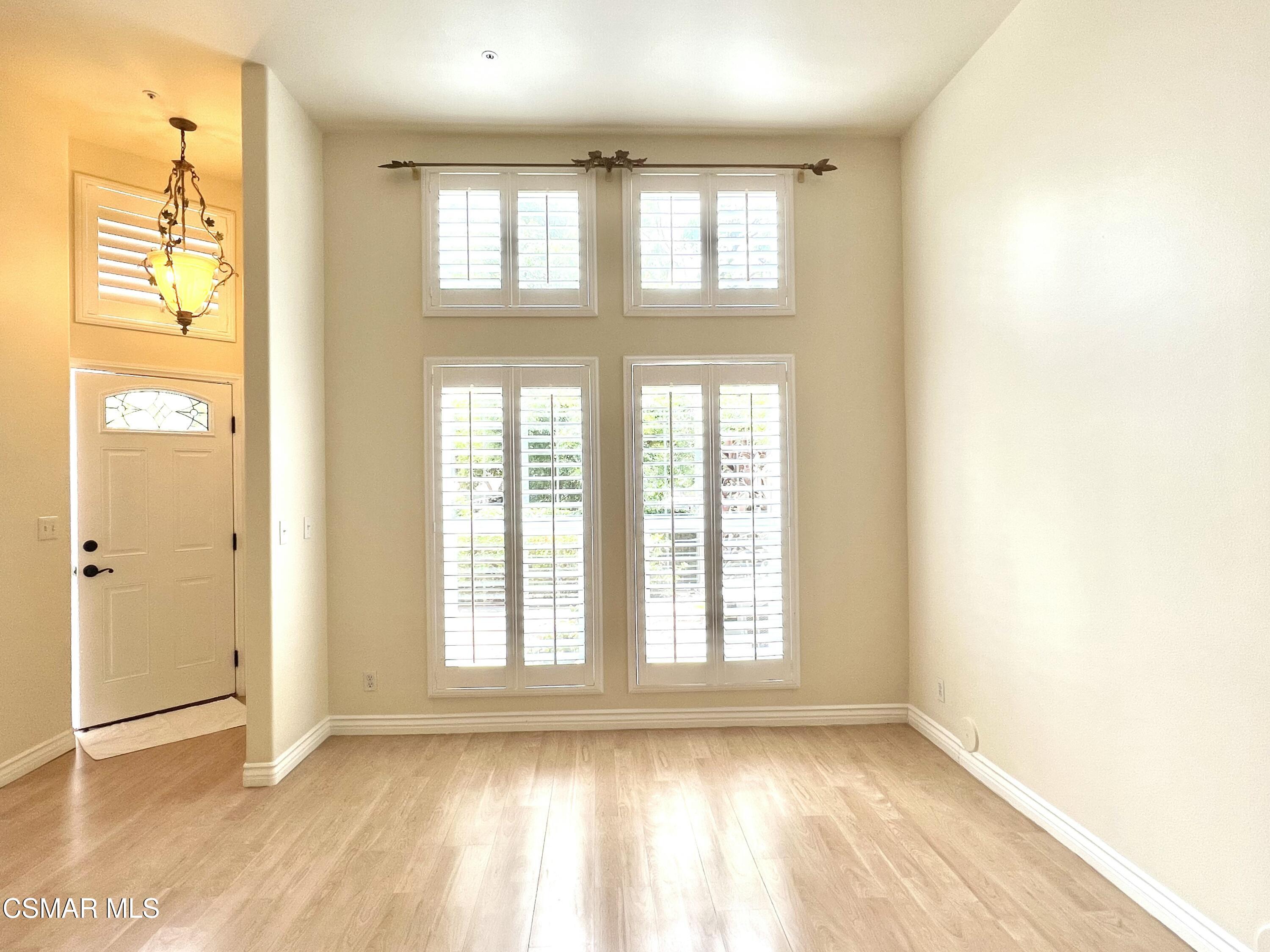 255 N Skyline Drive