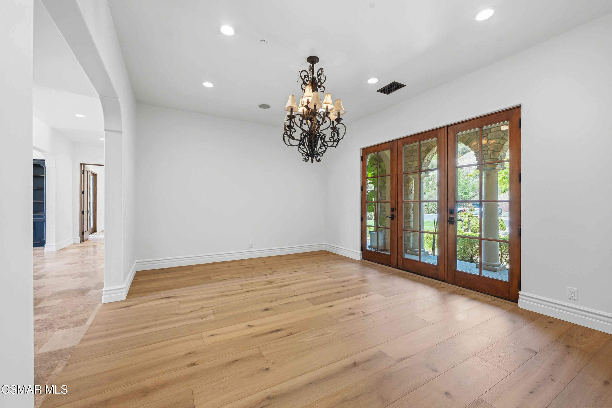 82 Queens Garden Drive