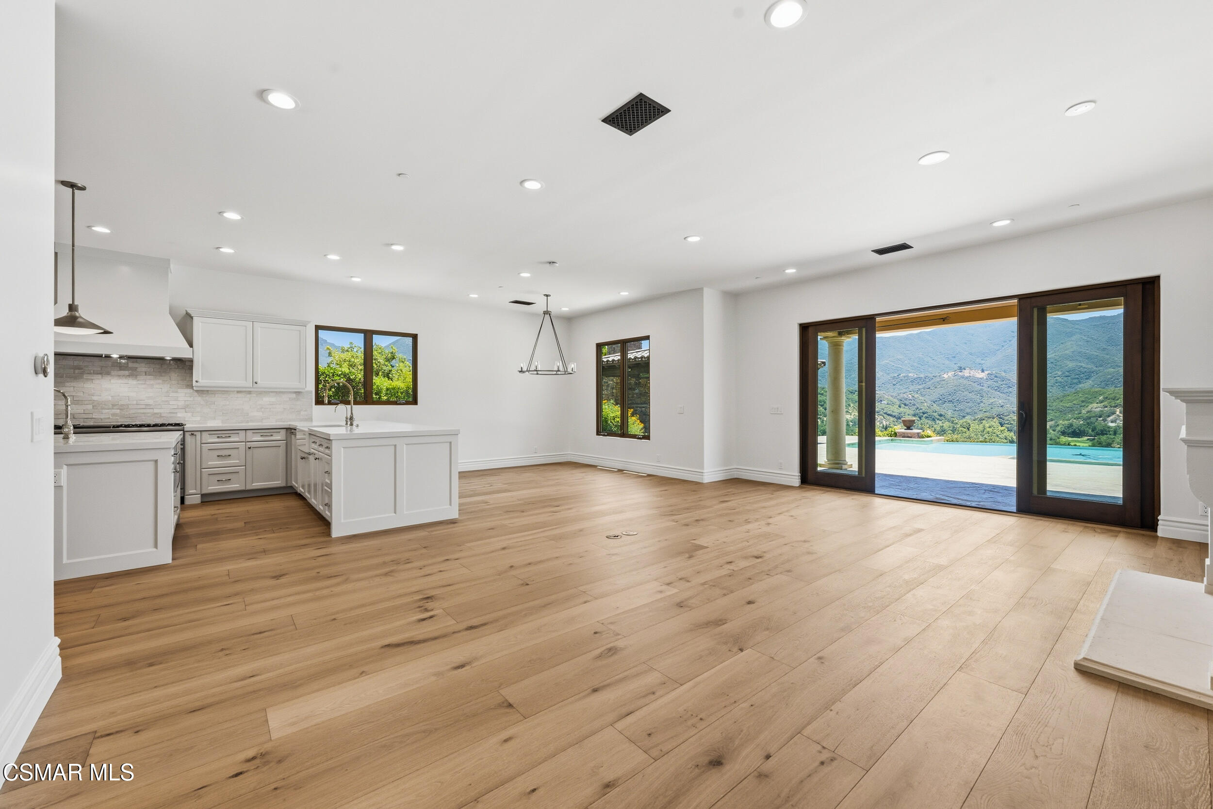 82 Queens Garden Drive