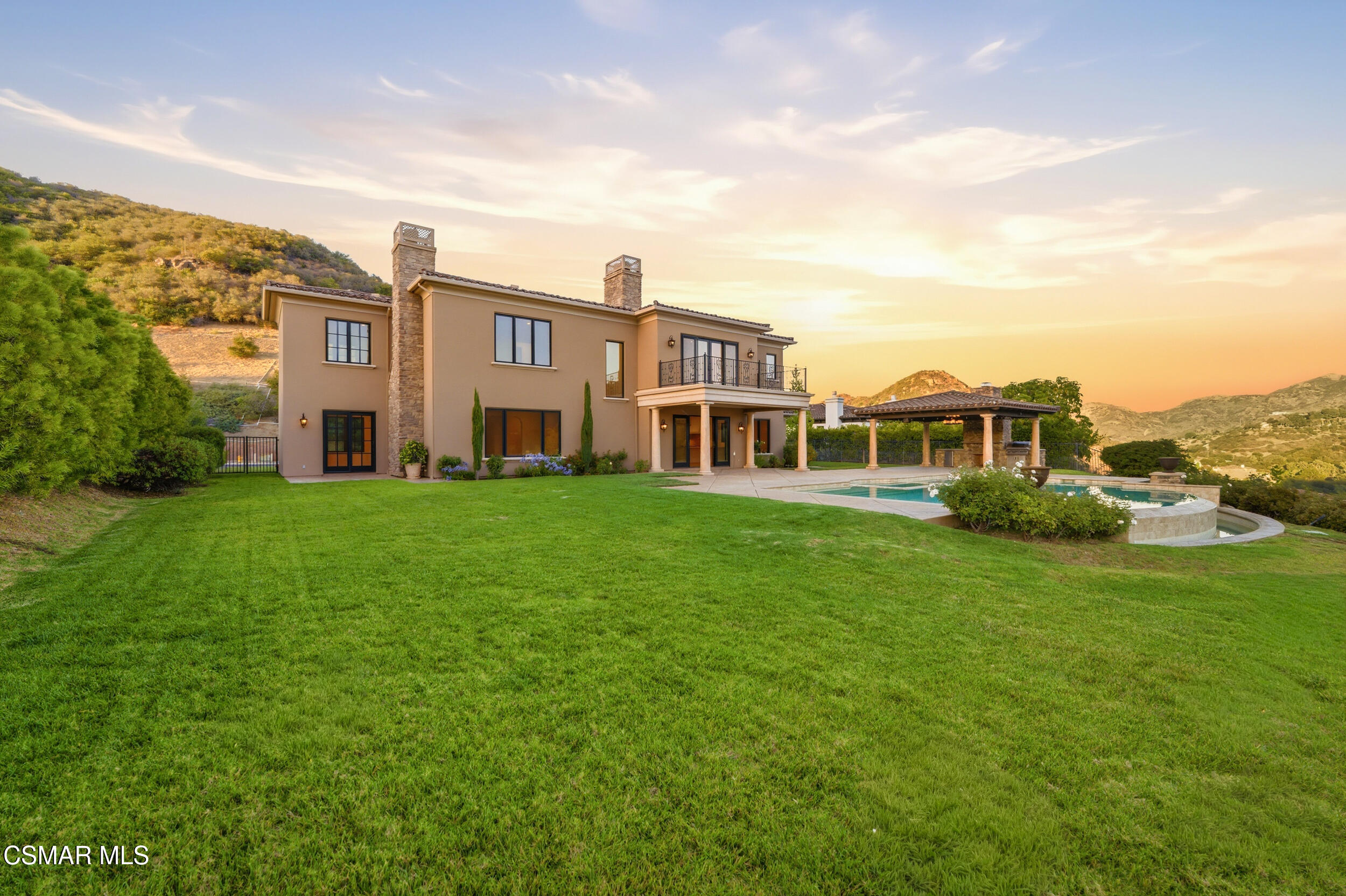 82 Queens Garden Drive