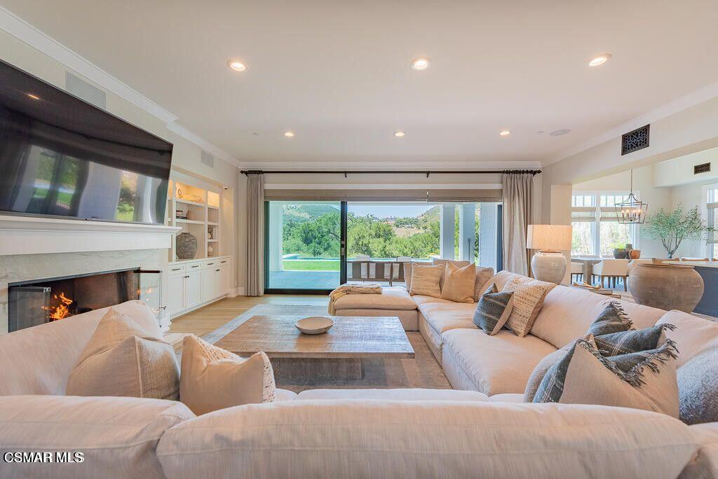 2969 Calbourne Lane