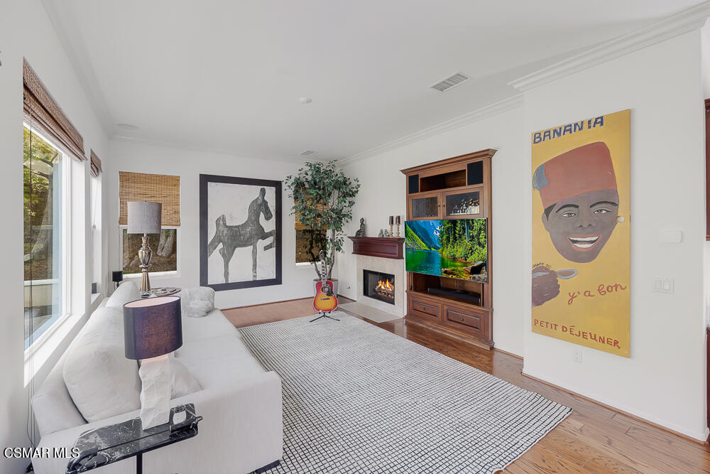 6103 Deerhill Road