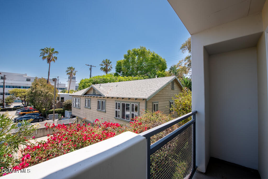 1238 22nd Street, 3