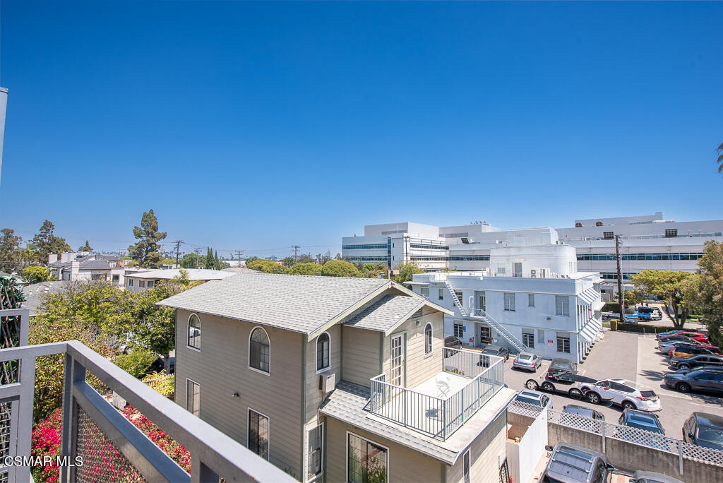 1238 22nd Street, 3