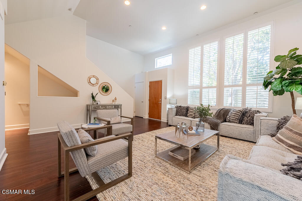 1238 22nd Street, 3