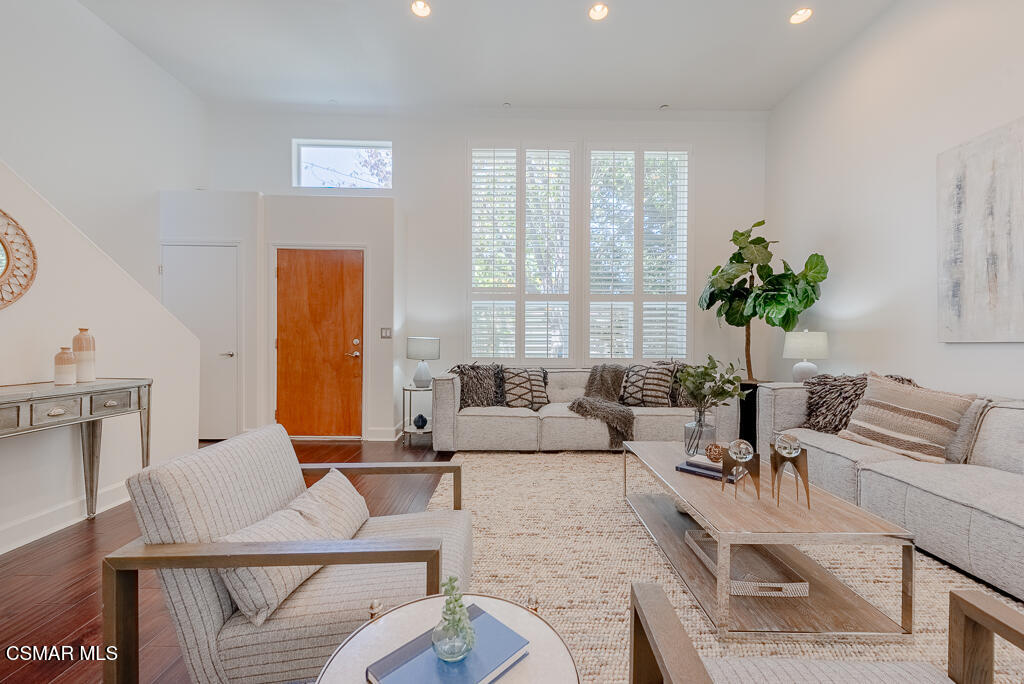 1238 22nd Street, 3