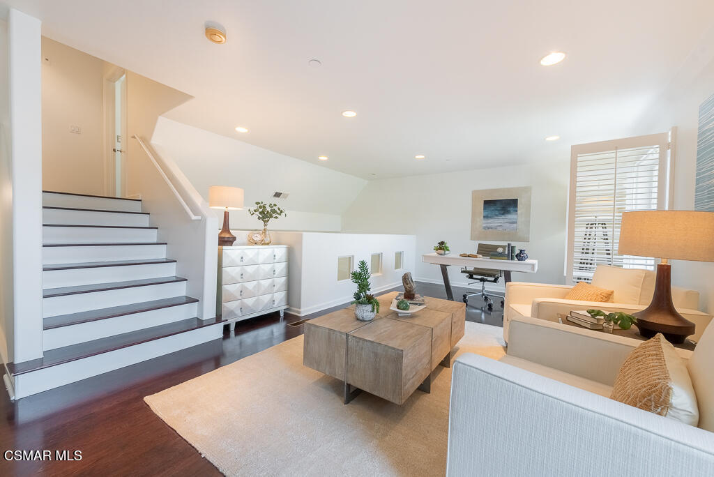 1238 22nd Street, 3