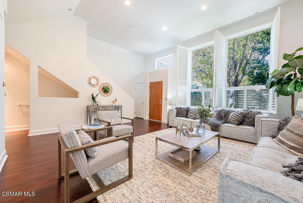 1238 22nd Street, 3