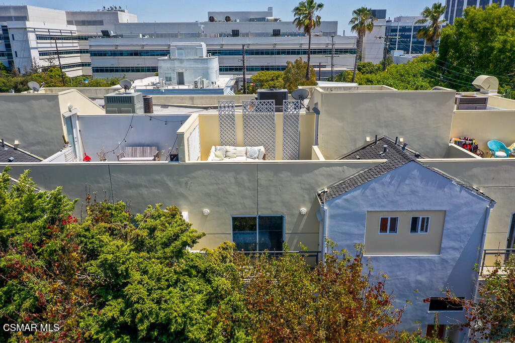1238 22nd Street, 3