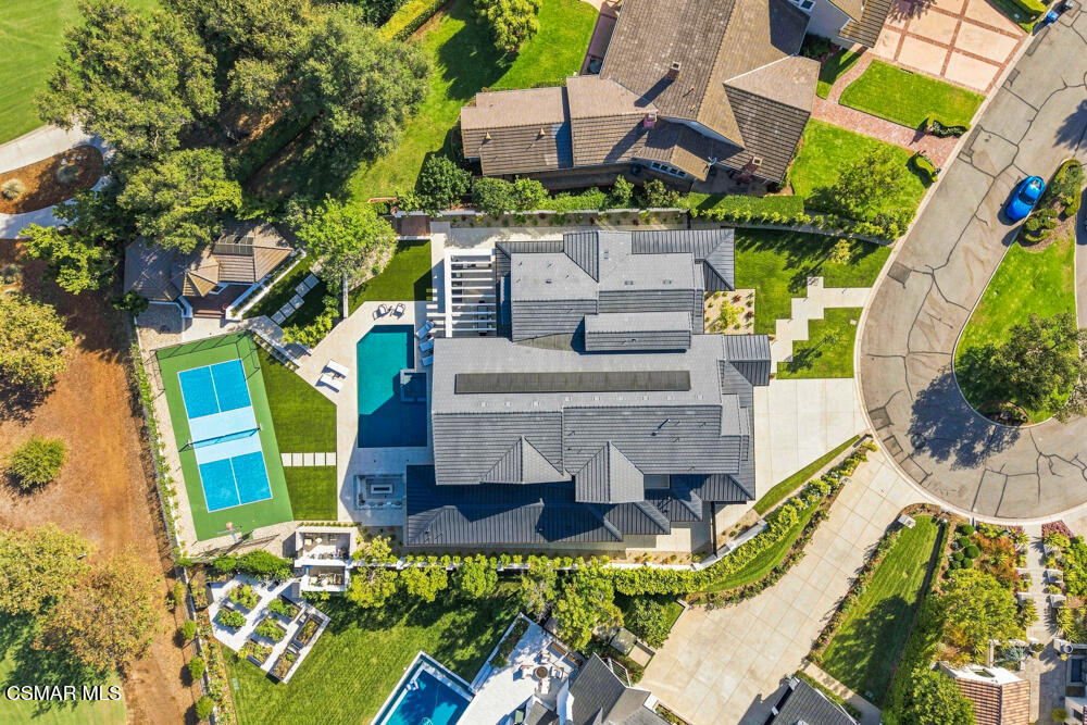 4400 Oak Place Drive
