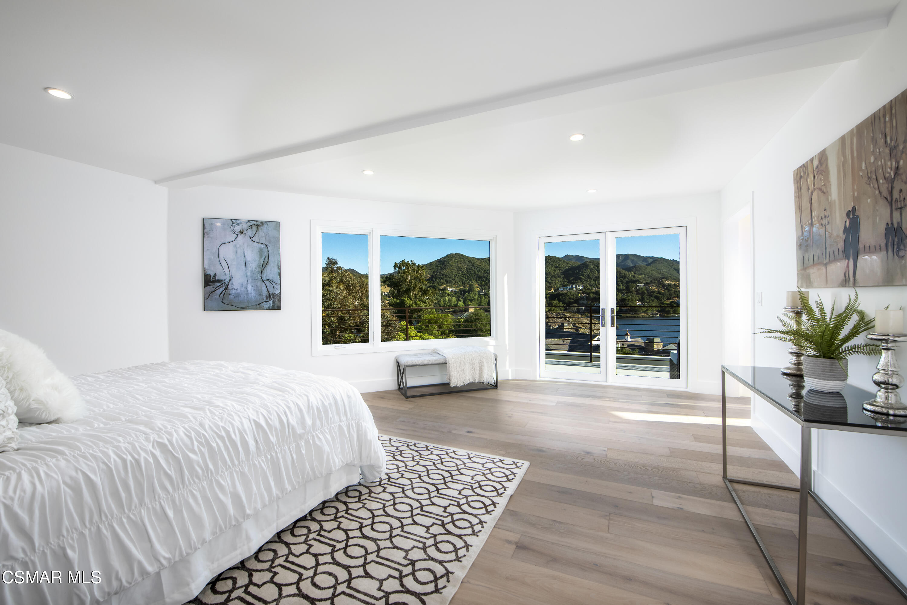 290 Lake Sherwood Drive