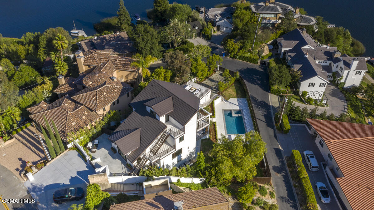 290 Lake Sherwood Drive