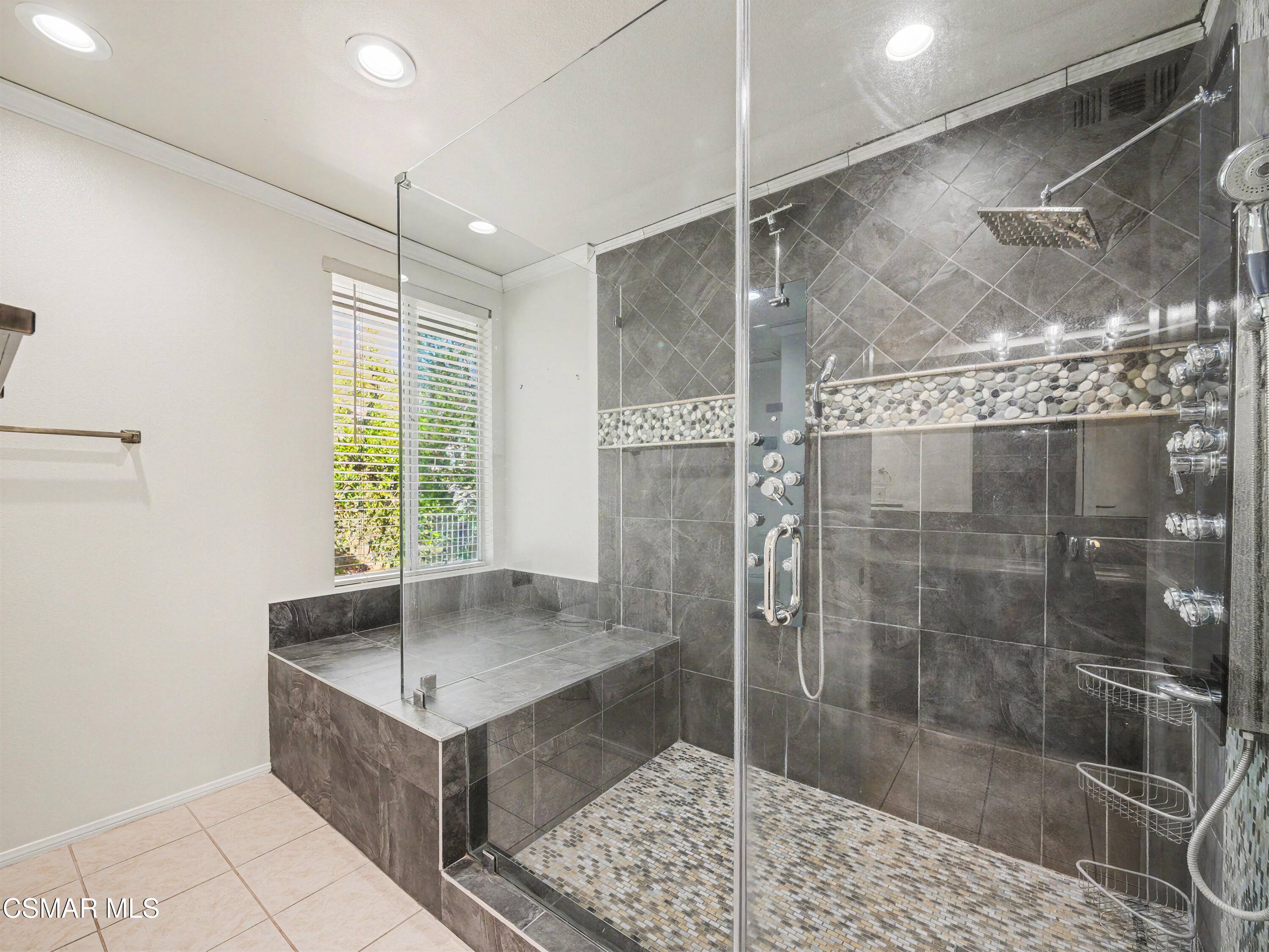 1221 Gentilly Place