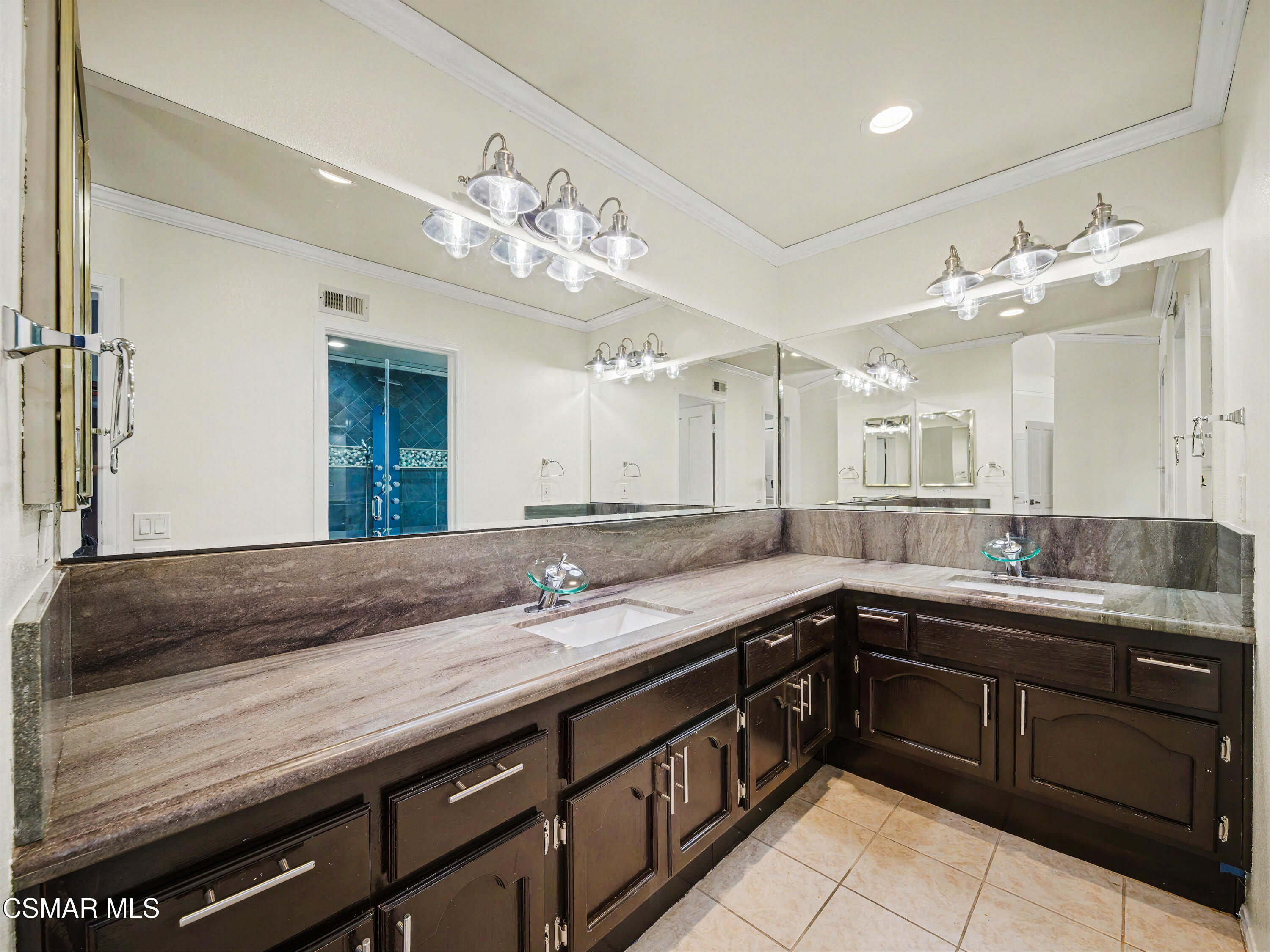 1221 Gentilly Place