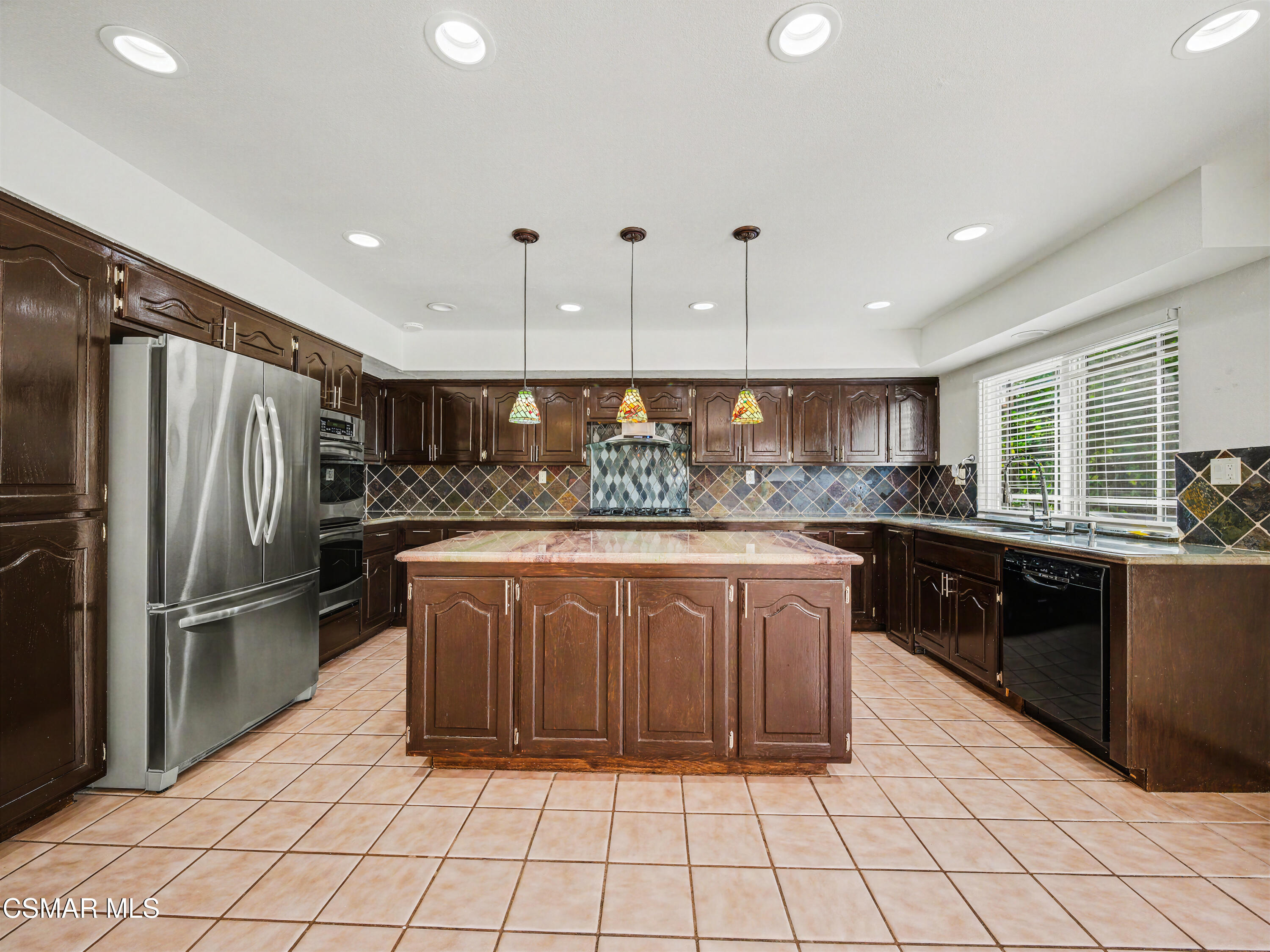 1221 Gentilly Place