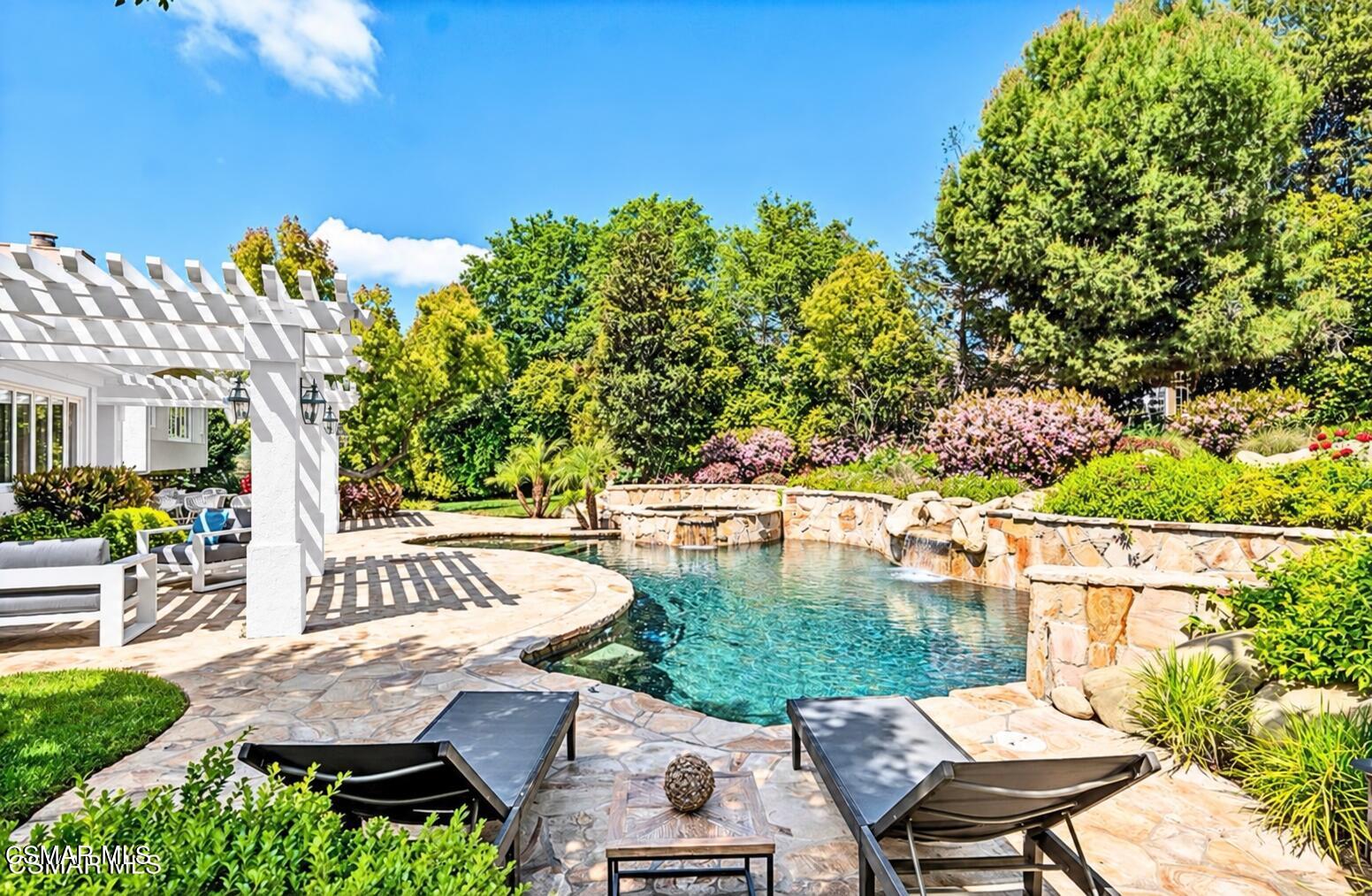 1687 Castlebridge Court