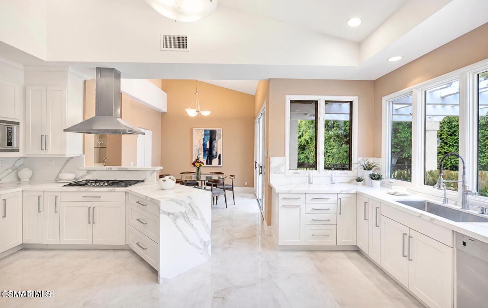 1687 Castlebridge Court