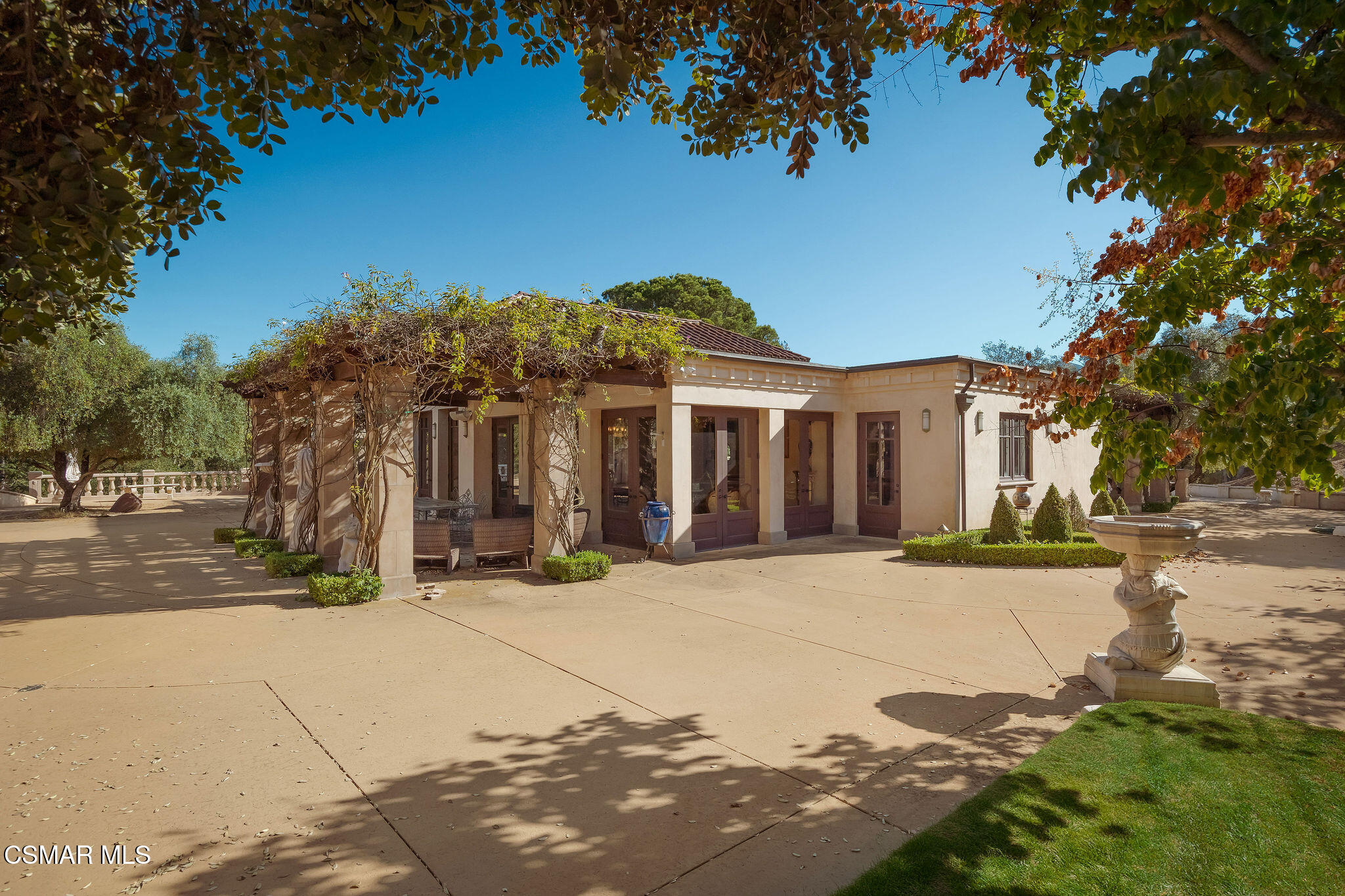 2400 White Stallion Road