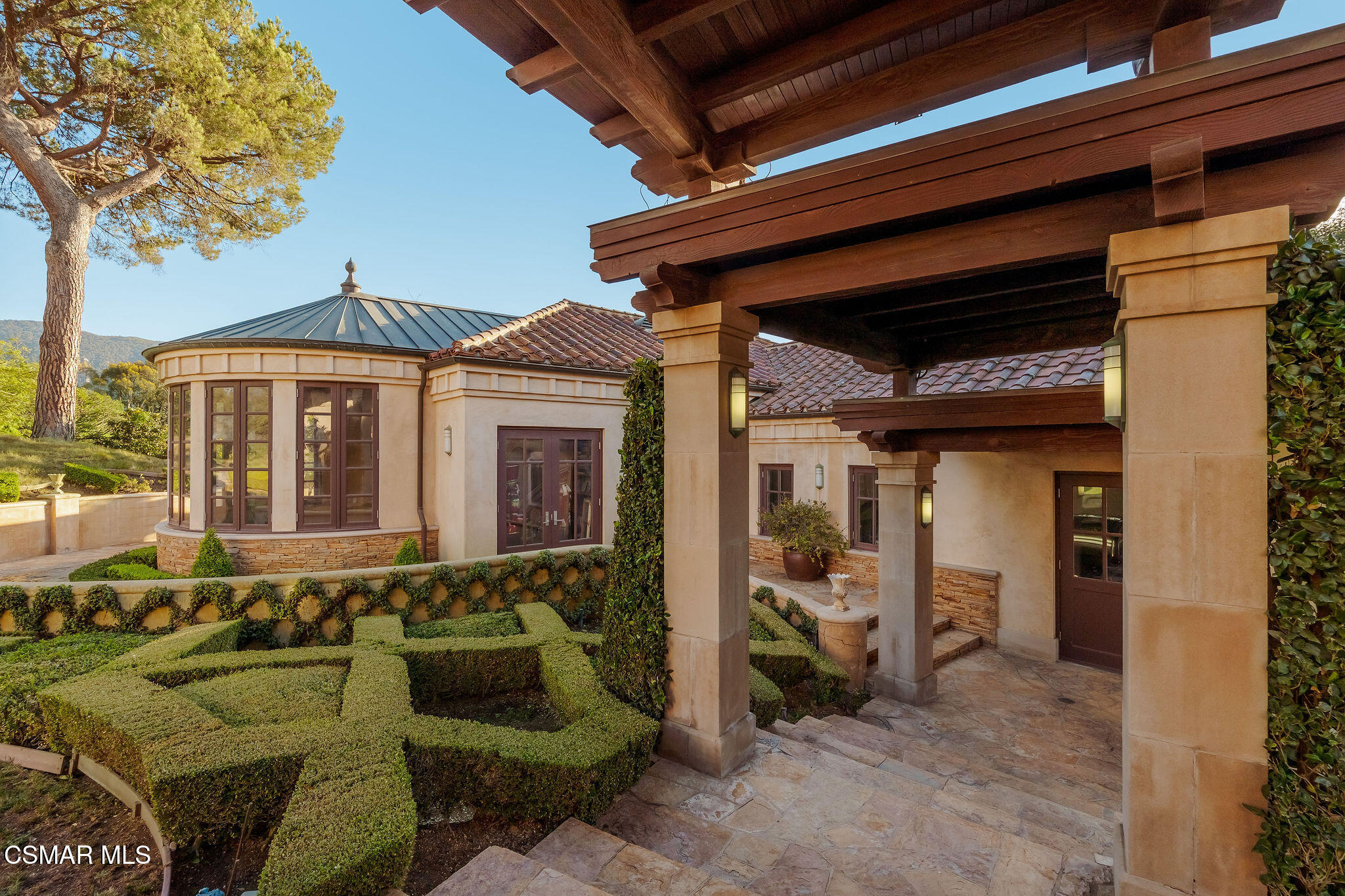 2400 White Stallion Road