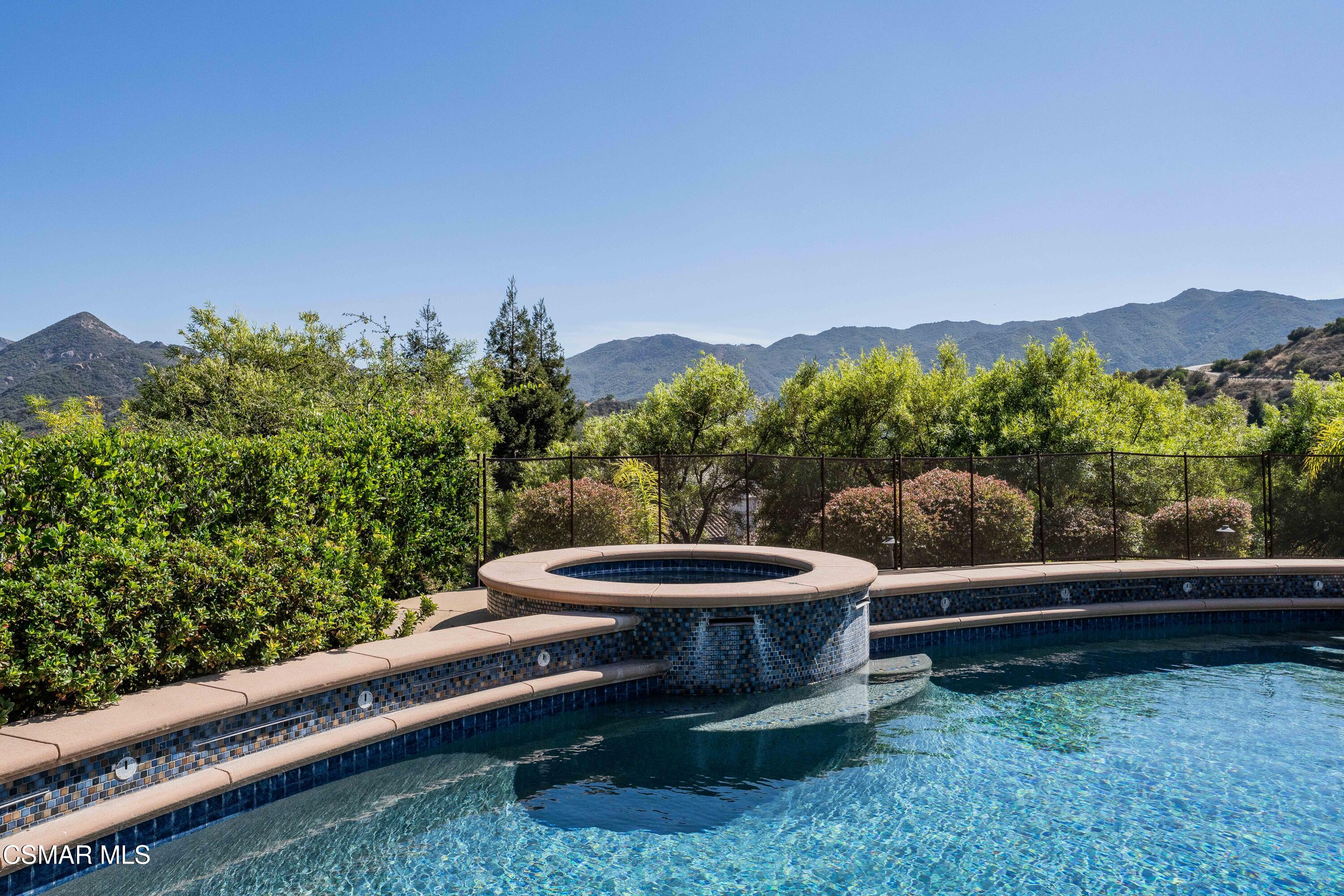 98 Queens Garden Drive