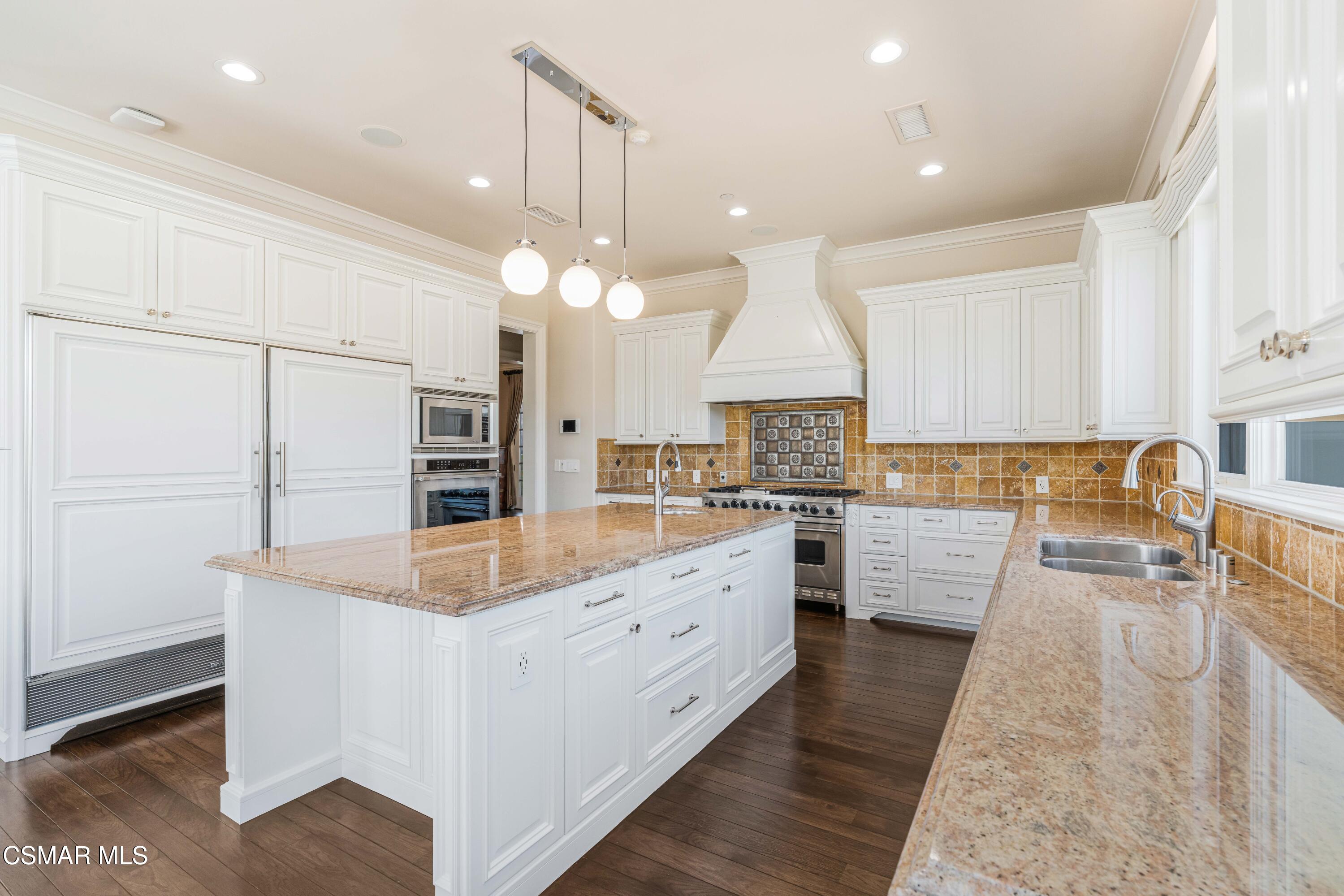 98 Queens Garden Drive