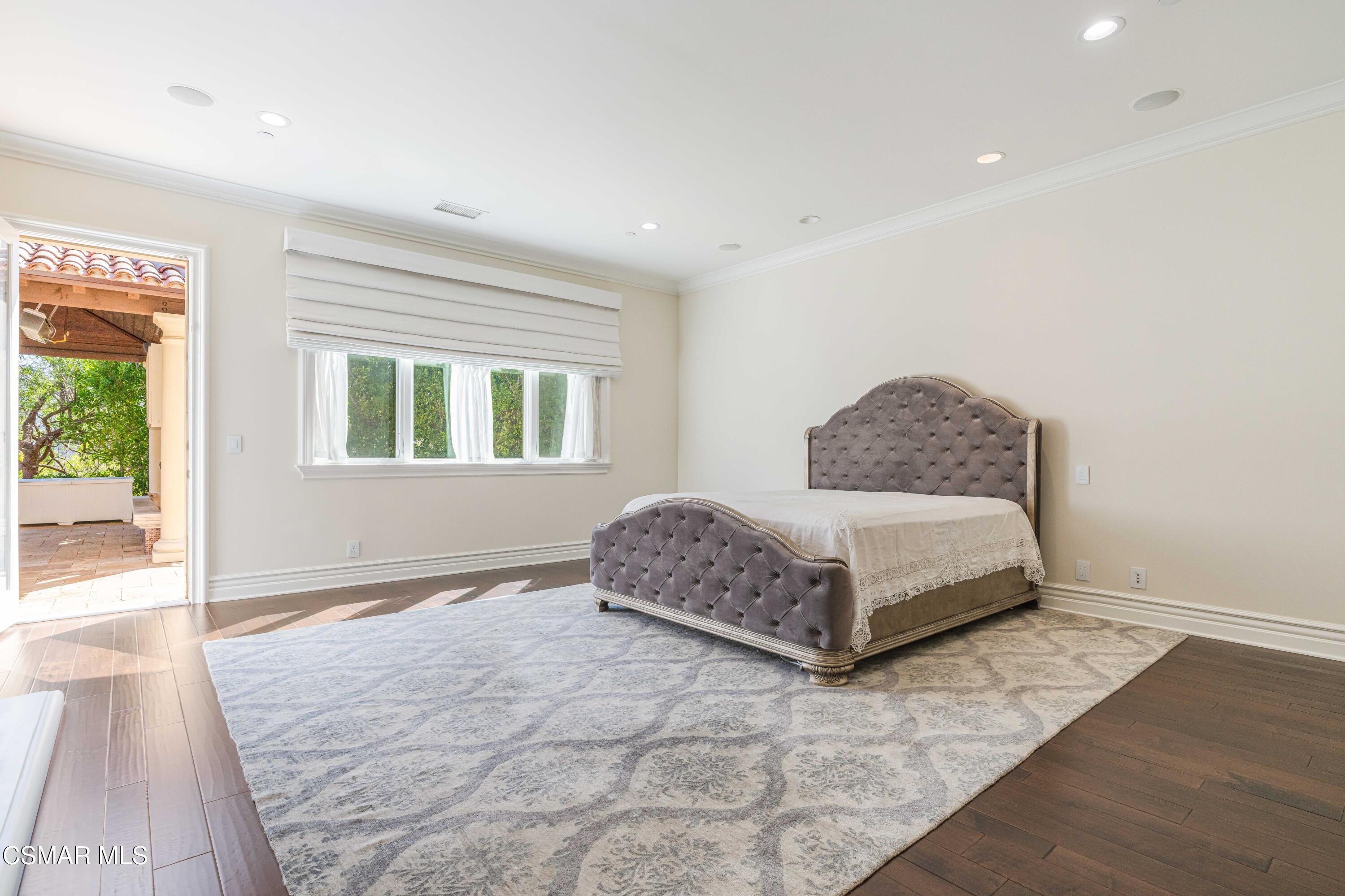 98 Queens Garden Drive