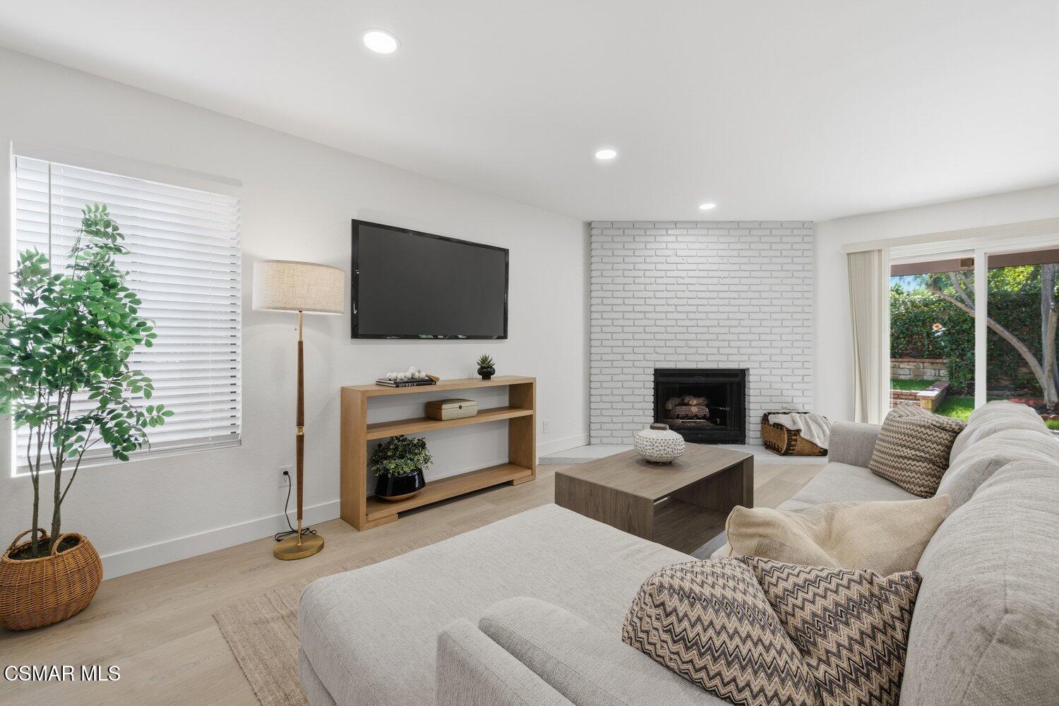 5434 Luis Drive