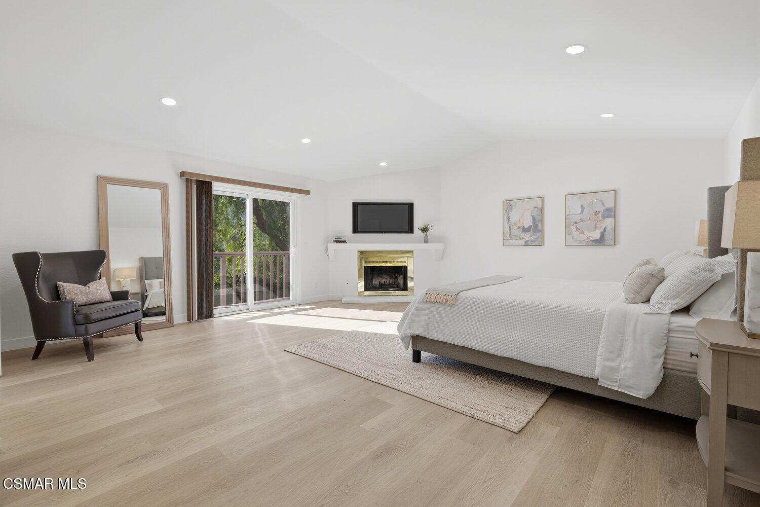 5434 Luis Drive