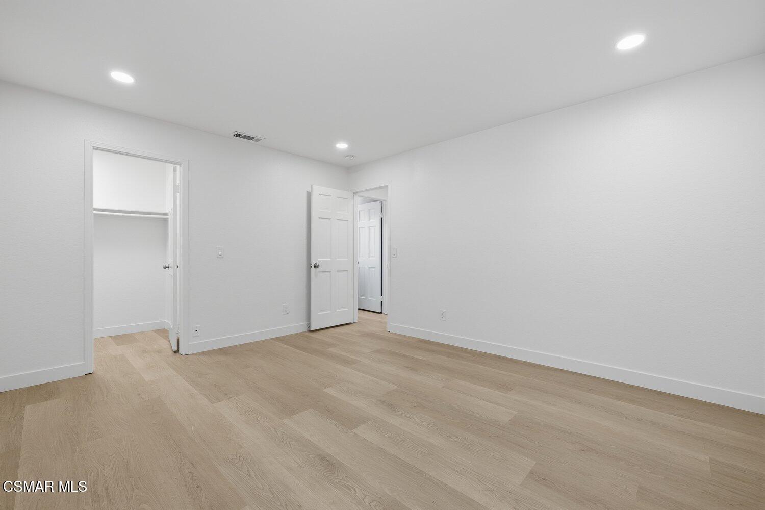 5434 Luis Drive