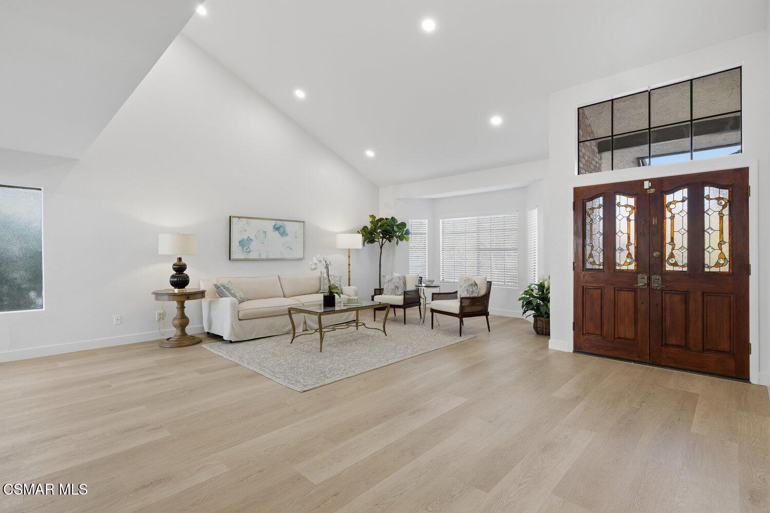 5434 Luis Drive