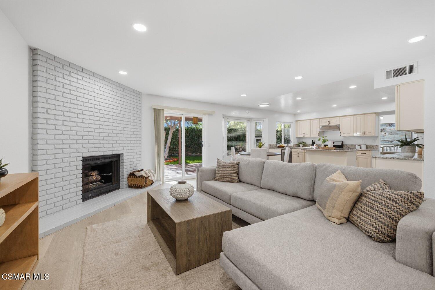 5434 Luis Drive